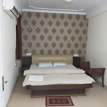 Sbm Hotel Juliāsar Exterior photo