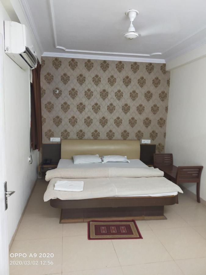 Sbm Hotel Juliāsar Exterior photo